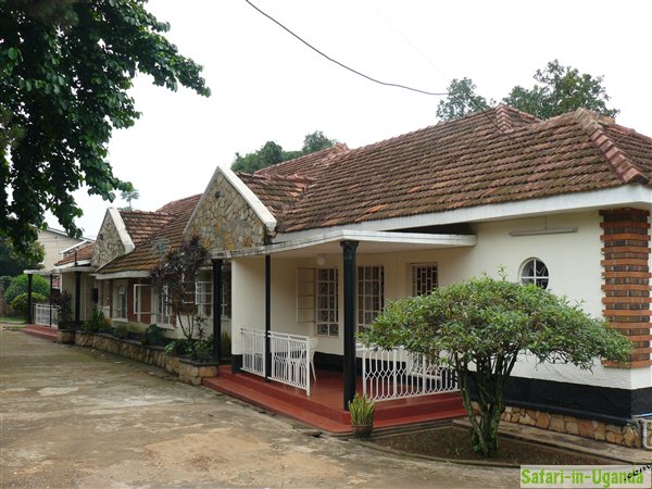 Acacia Apartments (Acacia Avenue)