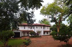 Landmark Inn