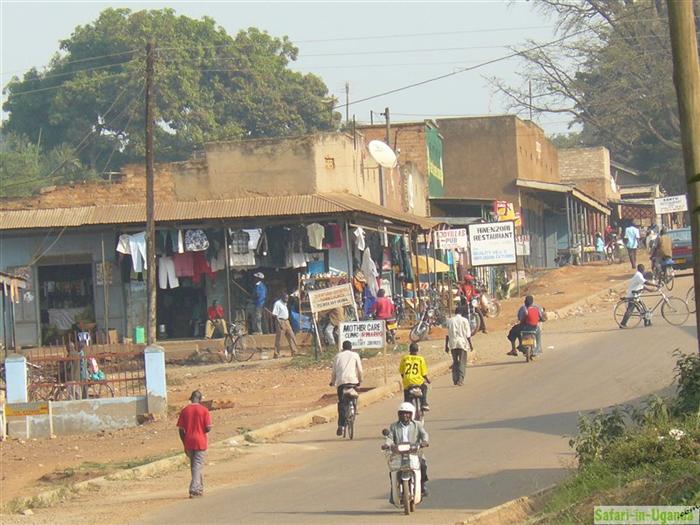 Hoima am Afrikanischen Grabenbruch – Bild 1